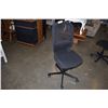 Image 2 : MESH BACK GAS LIFT OFFICE CHAIR