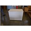 Image 1 : WHITE 2 DOOR CUPBOARD