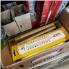 Image 2 : BOX OF ASSORTED THERMOMETERS AND FLASH LOUPE