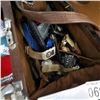 Image 2 : VINTAGE PURSE W/ VARIOUS LADIES WATCHES