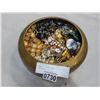 Image 2 : HAMMERED BRASS BOWL OF VARIOUS JEWELLERY