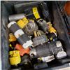 Image 2 : TRAY OF ELECTRICAL PLUGS