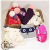 Image 1 : LOT OF KITS TOQUES AND MITTENS