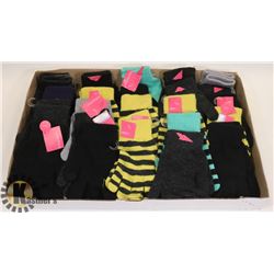 LOT OF ASSORTED GLOVES.