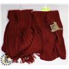 Image 1 : LOT OF 2 RED SCARVES.