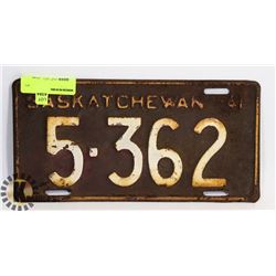 VINTAGE SASKATCHEWAN LICENSE PLATE (1941)