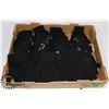 Image 1 : LOT OF GLOVES