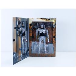 ROBOCOP VERSUS TERMINATOR FUTURE COP FIGURE.