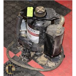 AME INTERNATIONAL AIR OVER HYDRAULIC JACK 20 TON