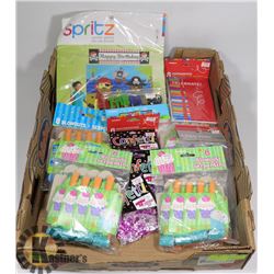 LOT OF ASSORTED PARTY SUPPLIES.