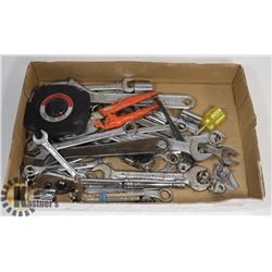 FLAT FULL OF ASSORTED TOOLS