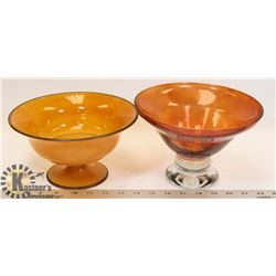 PAIR OF AMBER ART GLASS SERVING BOWLS