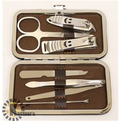 7PC MANICURE SET.