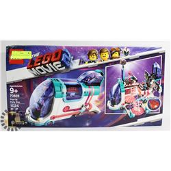 NEW THE LEGO MOVIE LEGO SET.