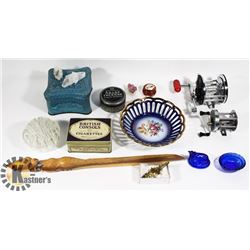 TRAY OF COLLECTIBLES INCL.