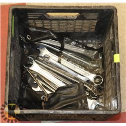 BOX CONTAINING 26 PIECES OF WRENCHES, DIFFERENT
