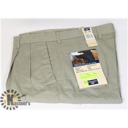 NEW MENS PANTS DOCKERS LIGHT GREEN SIZE 36/34