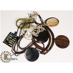 BAG OF ASSORTED COSTUME JEWELRY