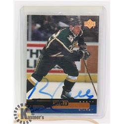 BRETT HULL AUTOGRAPHED DALLAS STARS CARD.