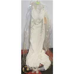 WEDDING DRESS SIZE 8 TAGS ON