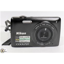 NIKON DIGITAL CAMERA COMES WITH CORD