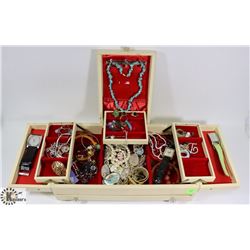 1970'S JEWELLERY BOX WITH CONTENTS AND FOLD OUT