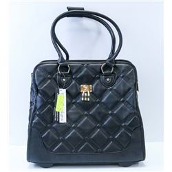 P&D BLACK TRAVEL BAG.