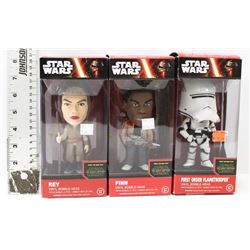 LOT OF 3 STAR WARS BOBBLE HEADS.