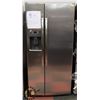 Image 1 : GE STAINLESS STEEL 23.2 CU FT SIDE BY SIDE FRIDGE