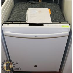 WHITE GE BUILT IN STAINLESS STEEL DISHWASHER
