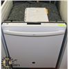 Image 1 : WHITE GE BUILT IN STAINLESS STEEL DISHWASHER