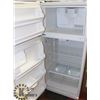 Image 2 : WHITE FRIDGIDAIRE 18 CU FT TOP FREEZER FRIDGE