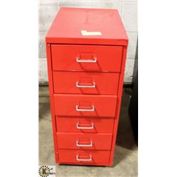 SMALL 6 DRAWER RED TOOL BOX.