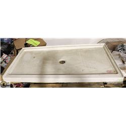 PALLET WITH SHOWER SURROUND