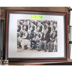 NHL TORONTO MAPLE LEAFS WENDEL CLARK SIGNED