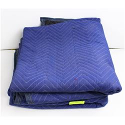 2 MOVING BLANKETS