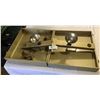 Image 1 : Vintage Light in Metal Box