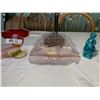 Image 1 : Lot of 3 Carnival Glass Decorative Pieces