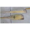 Image 2 : (2) WOODEN OARS