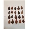 Image 2 : LOT OF TWENTY 1" SHARP STONES