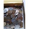 Image 4 : 3 LB OF FOREIGN COINS IN CIGAR BOX