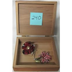 2 ORNATE BROACHES VINTAGE FLORAL