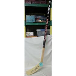 1998 AUTOGRAPHED TEAM CANADA SOUVENIER HOCKEY STICK