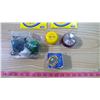 Image 2 : BAG OF ASSORTED YOYO'S STRINGS AND YOYO'S