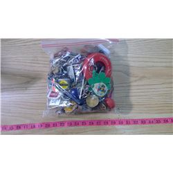 LOT OF 100 VINTAGE KEY CHAINS