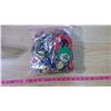 Image 1 : LOT OF 100 VINTAGE KEY CHAINS
