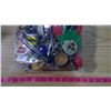 Image 2 : LOT OF 100 VINTAGE KEY CHAINS