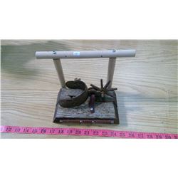 BROKEN SPUR RANCH D?COR