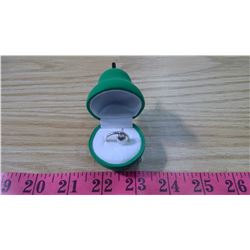 STERLING SILVER RING (SIZE 6)