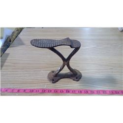 VINTAGE SHOE ITEM (USED AS DOOR STOP)